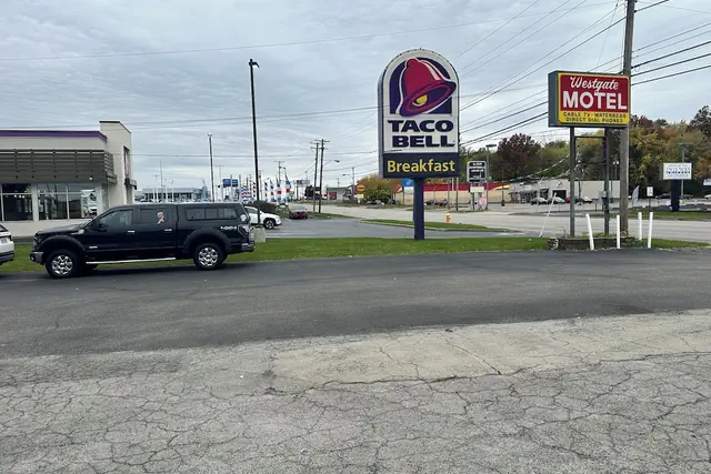 Photo 1 - Westgate Manor Motel Austintown-Younstown, Ohio