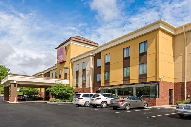 Photo 1 - Comfort Suites Fairview Heights - St. Louis