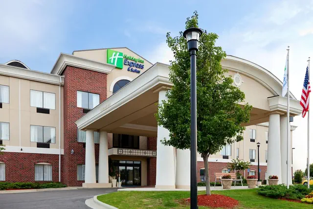Photo 1 - Holiday Inn Express Hotel & Suites Pell City by IHG