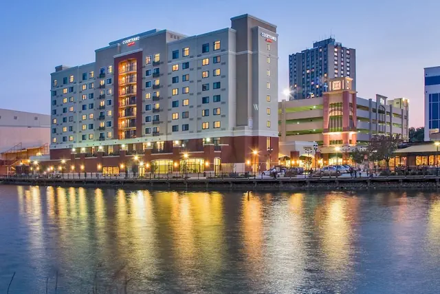 Photo 1 - Courtyard by Marriott Gaithersburg Washingtonian Center