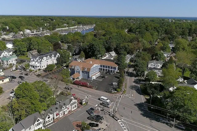 Photo 1 - Kings Port Inn