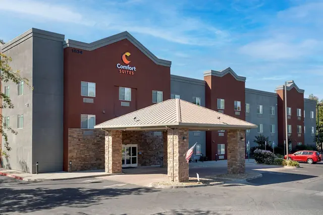 Photo 1 - Comfort Suites Marysville - Yuba City