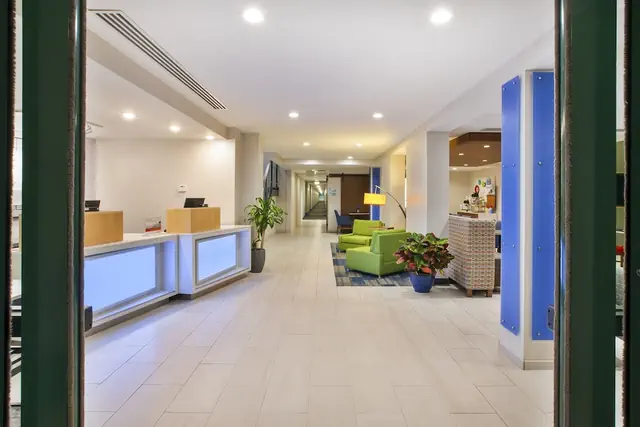 Photo 1 - Holiday Inn Express Hotel & Suites Rochester - Victor by IHG