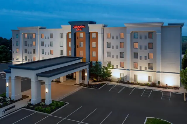 Photo 1 - Hampton Inn South Plainfield-Piscataway