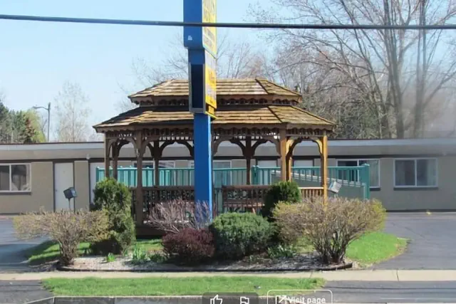 Photo 1 - Sands Motel Niagara Falls