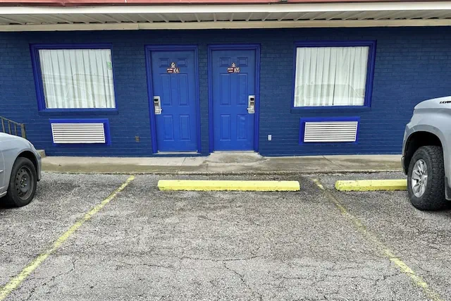 Photo 1 - Apollo Lodge and RV Park