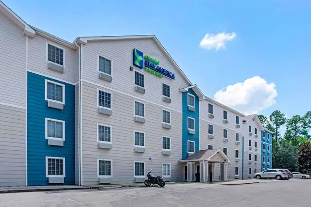 Photo 1 - Extended Stay America Select Suites - Pensacola - Northeast