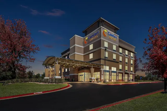 Photo 1 - Comfort Suites Bentonville - Rogers