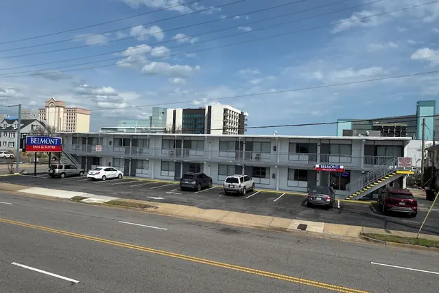 Photo 1 - Belmont Inn And Suites