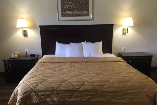Photo 1 - Budget Inn Farmington