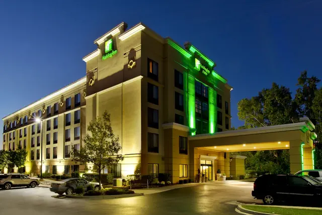 Photo 1 - Holiday Inn & Suites Ann Arbor Univ Michigan Area by IHG
