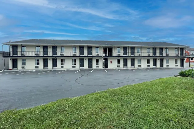 Photo 1 - Americas Best Value Inn Lancaster