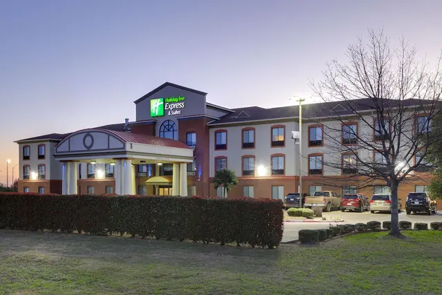 Photo 1 - Holiday Inn Express & Suites Burleson/Ft. Worth by IHG