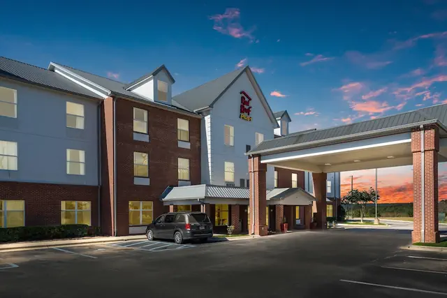 Photo 1 - Red Roof Inn PLUS+ & Suites Birmingham - Bessemer