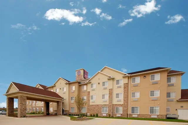 Photo 1 - Comfort Suites Cedar Falls Industrial Park