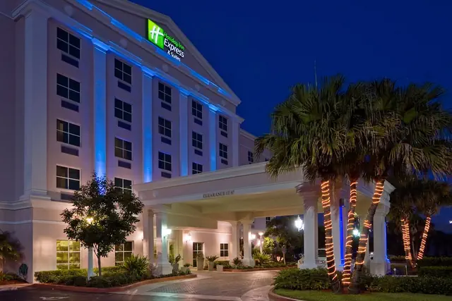 Photo 1 - Holiday Inn Express & Suites Kendall by IHG