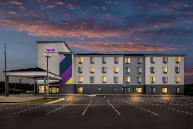 Photo 1 - Spark by Hilton Pelham Birmingham I 65