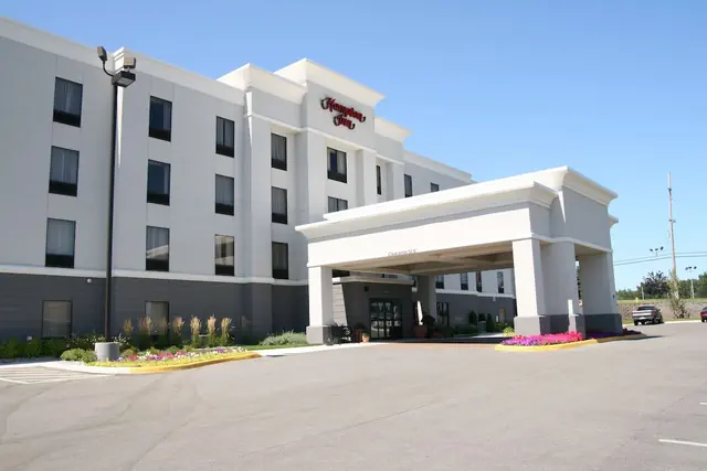 Photo 1 - Hampton Inn Warsaw