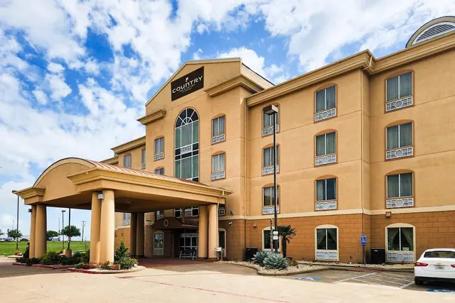 Photo 1 - Country Inn & Suites by Radisson, Terrell