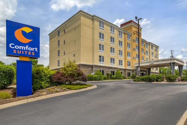 Photo 1 - Comfort Suites Knoxville North