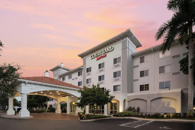 Photo 1 - Courtyard by Marriott Fort Myers I-75/Gulf Coast Town Center