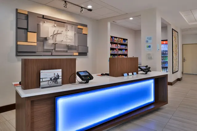 Photo 1 - Holiday Inn Express & Suites Cincinnati - Mason by IHG