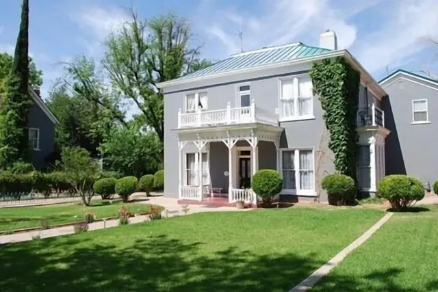 Photo 1 - The Cottage @ 241 North