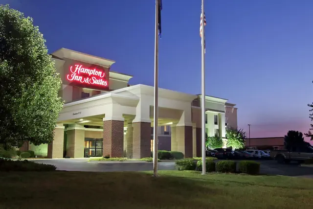 Photo 1 - Hampton Inn & Suites Murray