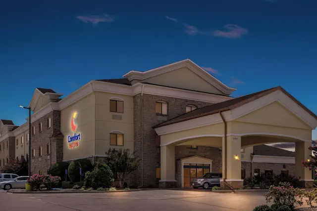 Photo 1 - Comfort Suites Lindale - Tyler North