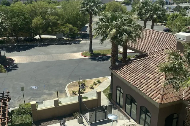 Photo 1 - Hilton Garden Inn Palmdale