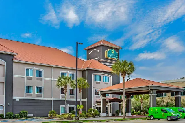 Photo 1 - La Quinta Inn & Suites by Wyndham Biloxi