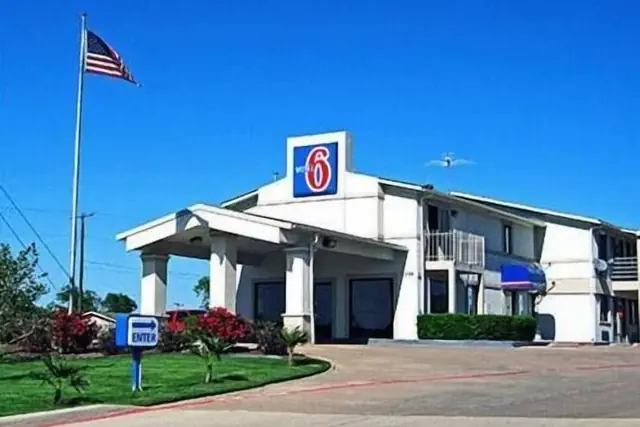 Photo 1 - Motel 6 Lancaster, TX - DeSoto - Lancaster