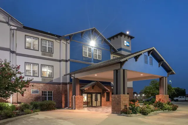 Photo 1 - Best Western Plaquemine Inn