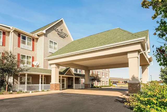 Photo 1 - Country Inn & Suites by Radisson, Peoria North, IL