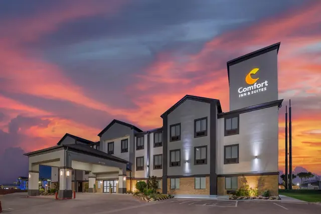 Photo 1 - Comfort Inn & Suites Schulenburg