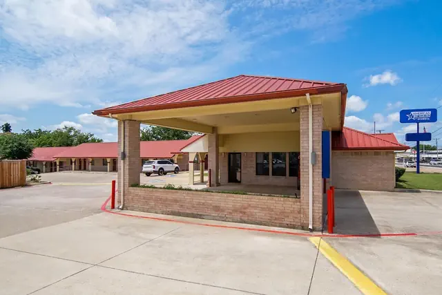 Photo 1 - Americas Best Value Inn Weatherford, TX