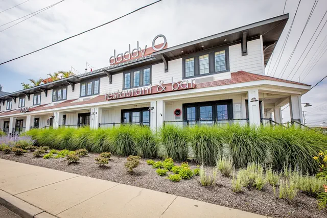 Photo 1 - Daddy O Hotel