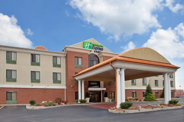 Photo 1 - Holiday Inn Express & Suites O'Fallon/Shiloh by IHG