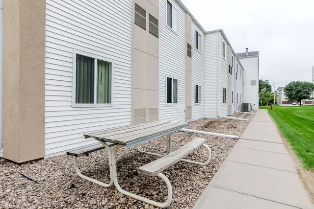 Photo 1 - Motel 6 Kearney, NE