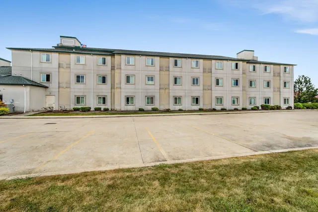 Photo 1 - Motel 6 Medina, OH - Cleveland
