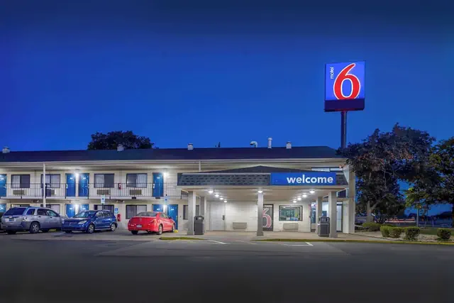 Photo 1 - Motel 6 Hammond, IN - Chicago Area