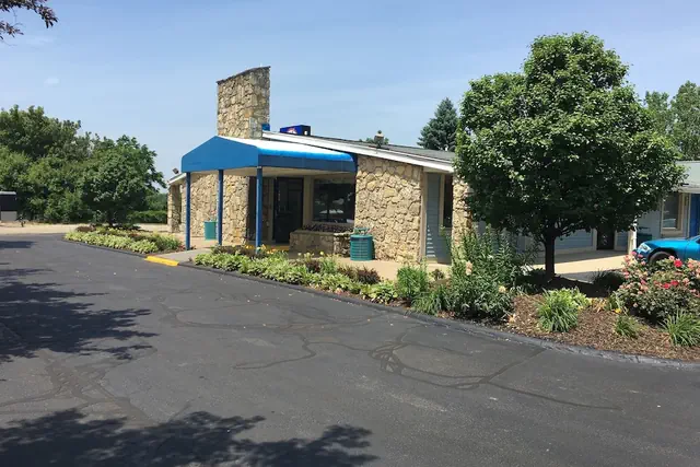 Photo 1 - Americas Best Value Inn & Suites Jackson, MI
