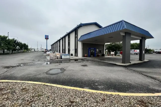 Photo 1 - Motel 6 Council Bluffs, IA - Omaha East