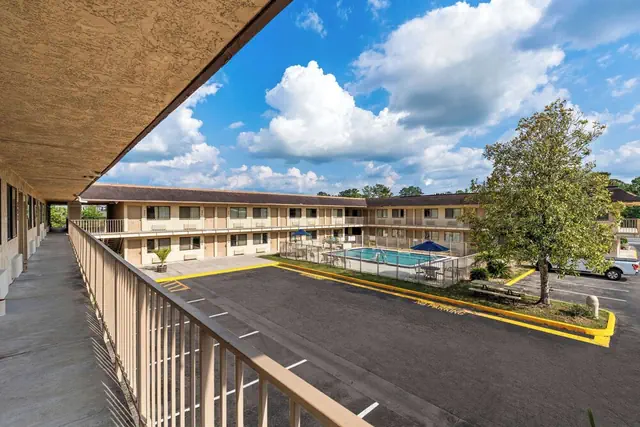 Photo 1 - Americas Best Value Inn Lake City