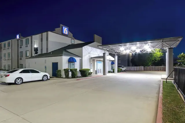 Photo 1 - Motel 6 San Antonio, TX - South