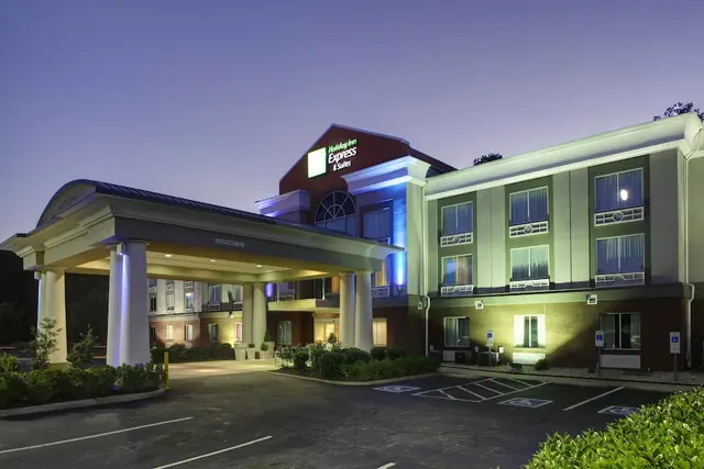 Photo 1 - Holiday Inn Express Hotel & Suites Emporia by IHG