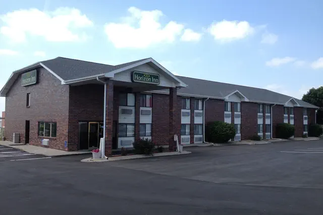 Photo 1 - Horizon Inn Motel