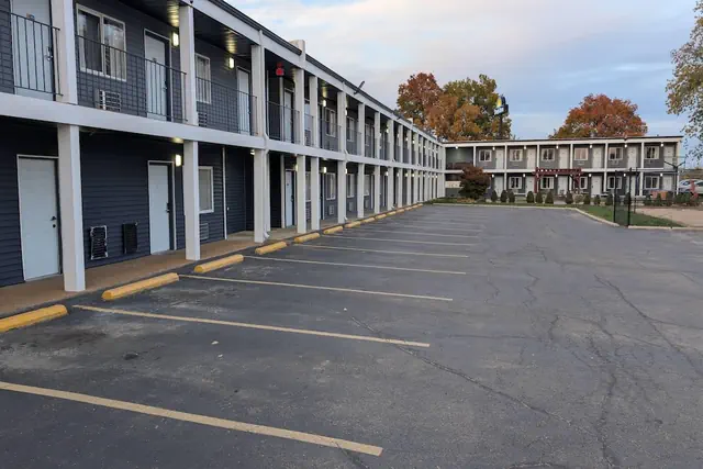 Photo 1 - Days Inn by Wyndham Champaign/Urbana