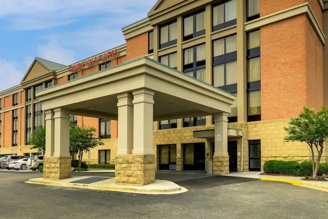 Photo 1 - Drury Inn & Suites Birmingham Lakeshore Drive
