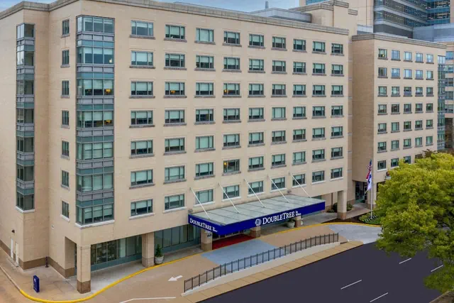 Photo 1 - DoubleTree by Hilton St. Louis Forest Park